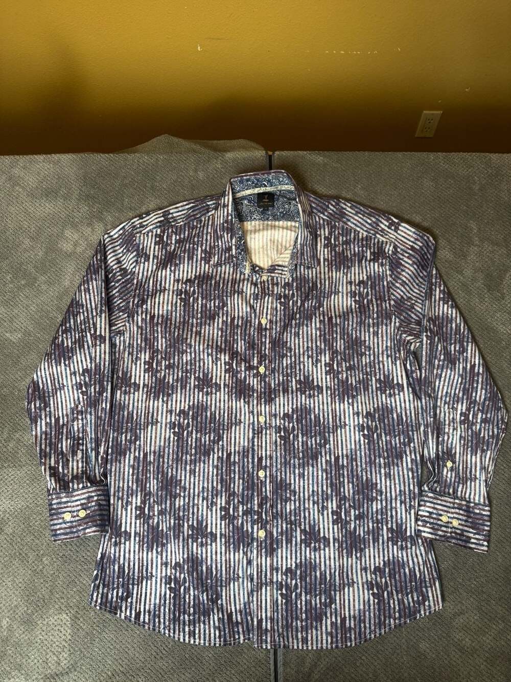 Like no other Long Sleeve Button-Down Shirt Striped Floral Print Size XL 1200